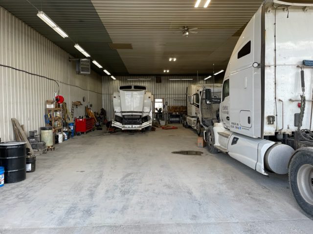 Trucking Service Altona